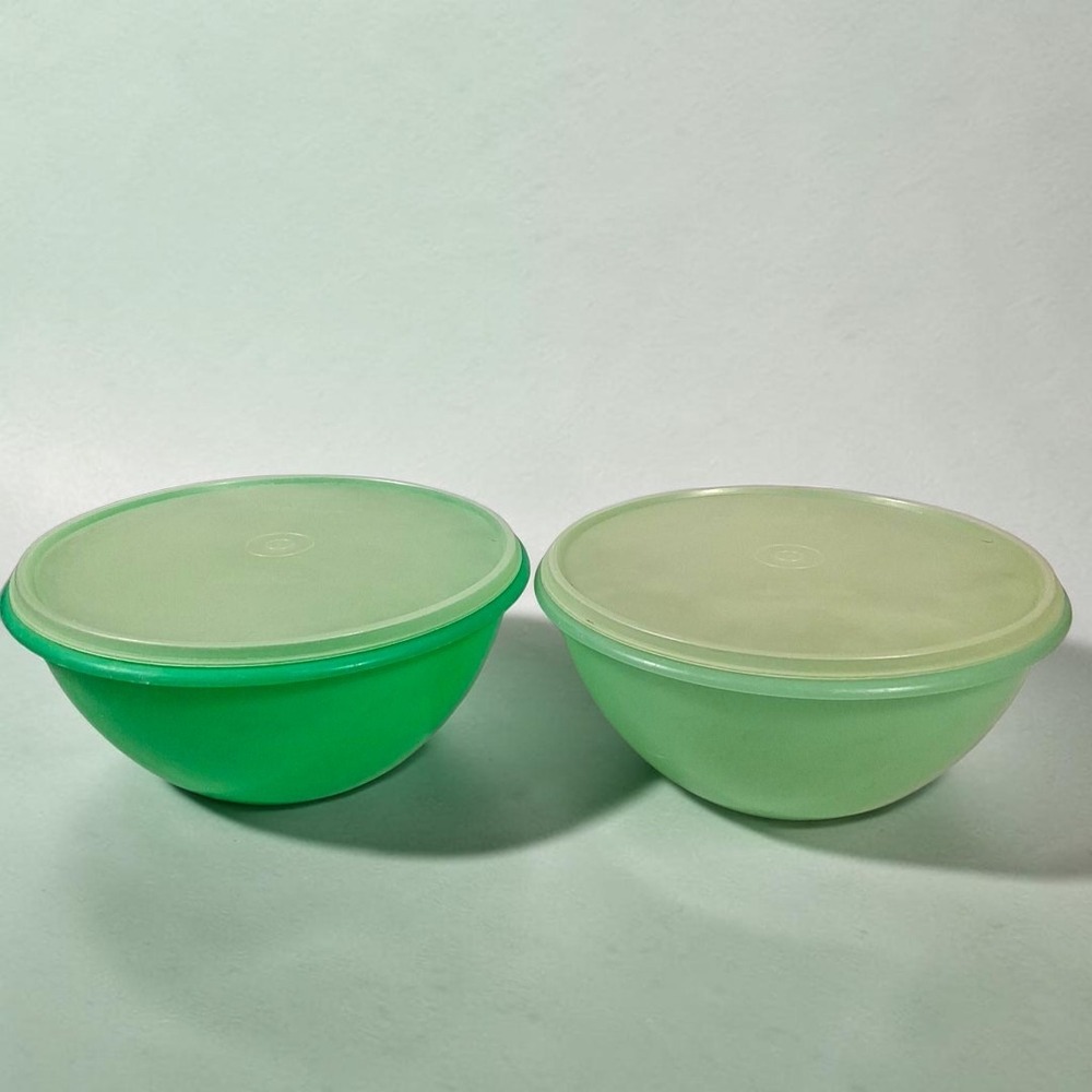 VTG Tupperware Green Mixing Bowl Set 2 Lids Vintage Nesting Food Storage Kitchen